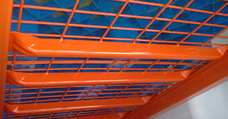 找專業(yè)科學(xué)的立體倉(cāng)庫(kù)貨架廠   上勝通貨架看看