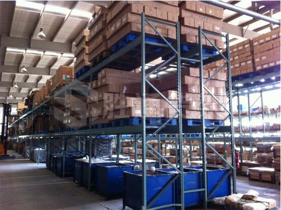 橫梁貨架需求大，堅(jiān)固耐用屬勝通