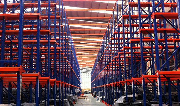 勝通貨架小編告訴您倉(cāng)庫(kù)貨架應(yīng)該這樣選