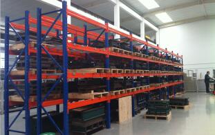 恭祝上海某貿易訂購勝通倉儲中型貨架成功交付