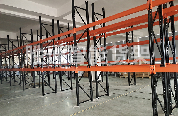 勝通貨架：浙江天泰機械重型橫梁貨架項目