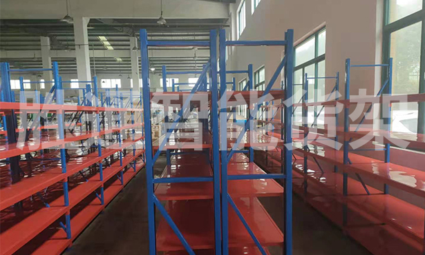 祝賀臺玖精密機(jī)械1358組重型橫梁貨架順利投入使用