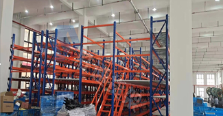 承重性強(qiáng)的閣樓貨架，溫州豪華汽車配件只認(rèn)準(zhǔn)勝通出品！