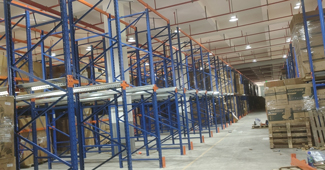 品種少，批量大類型的貨物儲(chǔ)存，請(qǐng)認(rèn)準(zhǔn)勝通貫通式貨架！