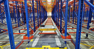 用上勝通穿梭式貨架后，浙江鑫鼎塑業(yè)倉(cāng)庫(kù)存儲(chǔ)量提高了3-4倍！