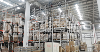 來看，一款定制化的貫通貨架在醫(yī)療器械企業(yè)中的應(yīng)用！