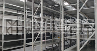 倉庫貨物種類繁多難存??？選用重型貨架又安全又存取高效！
