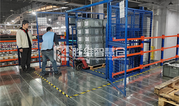 液壓升降機(jī)