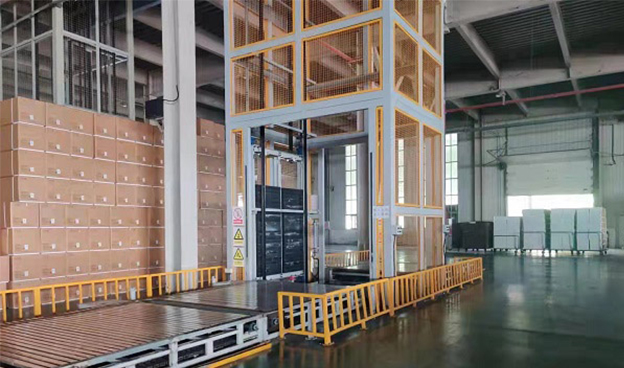 往復(fù)式提升機