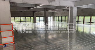 一款承重強、空間利用率高的鋼平臺貨架，堪稱倉儲空間魔法棒！