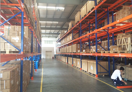 倉(cāng)儲(chǔ)重型貨架