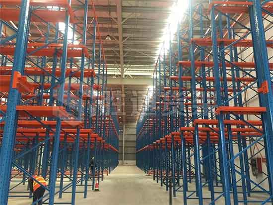 貫通式貨架.jpg 貫通式貨架.jpg