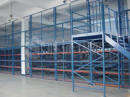 閣樓式貨架.jpg 閣樓式貨架.jpg