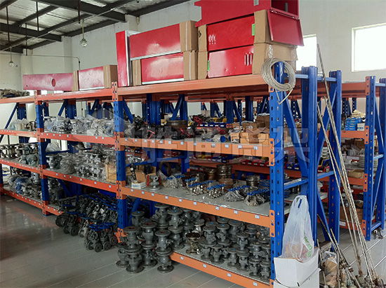 橫梁式貨架的操作規(guī)范有哪些,橫梁式貨架的操作注意事項.jpg 橫梁式貨架的操作規(guī)范有哪些,橫梁式貨架的操作注意事項.jpg