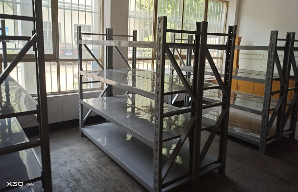 晉財中型貨架.png 晉財中型貨架.png