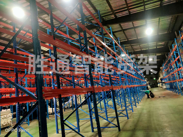 臺(tái)華高新重型橫梁貨架.jpg 臺(tái)華高新重型橫梁貨架.jpg