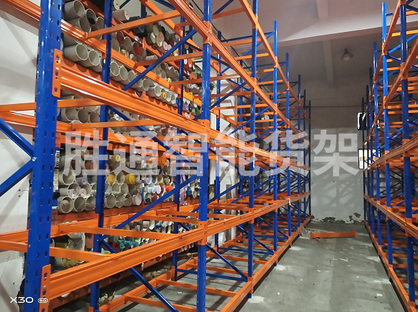 致朗紡織重型格擋貨架.jpg
