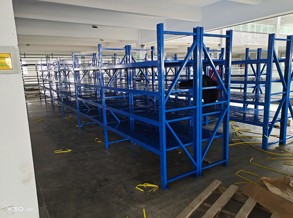 勝通-中型貨架2 勝通-中型貨架2