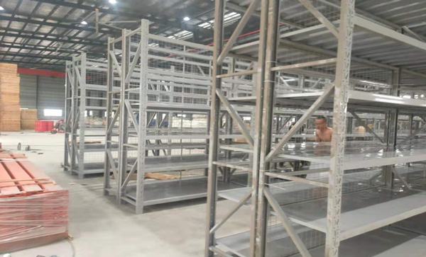 醫(yī)藥行業(yè)適用的中型貨架，衢州瑞草堂只信賴勝通出品！