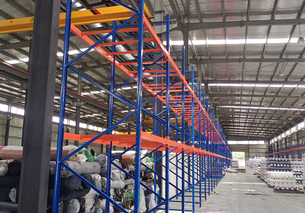 倉庫里換上勝通重型貨架，浙江閩鋒化學有限公司可算是放心了！