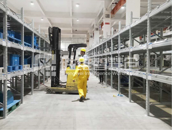 廚房電器重型貨架2600.jpg 廚房電器重型貨架2600.jpg